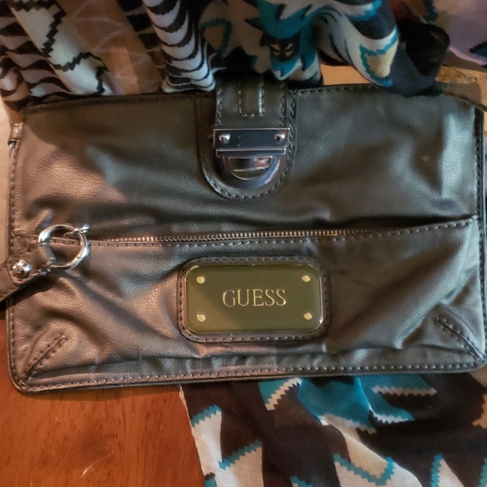 GUESS WRISTLET